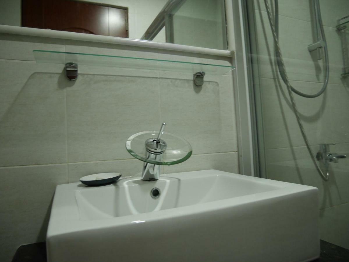 Trillium Residences Ayala Себу Экстерьер фото